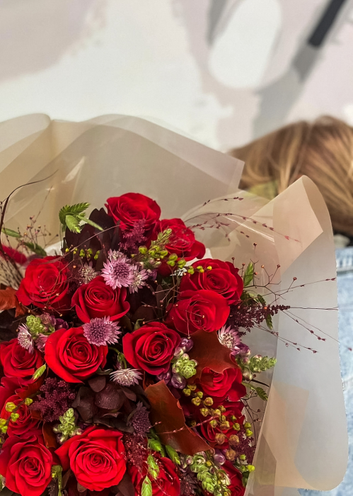 Buchet din trandafiri rosii LOVE [4]