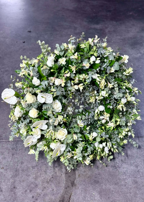 Coroana funerara alba cu trandafiri si anthurium [2]
