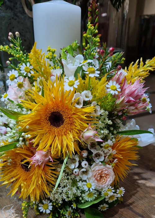 Lumanare de botez unisex cu gerbera franjurata portocalie [4]