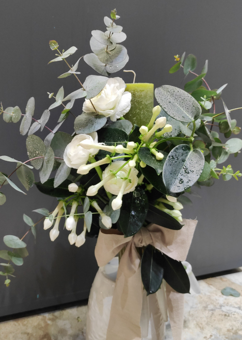 Lumanare de botez decorata cu flori de Iasomie de Madagascar [5]