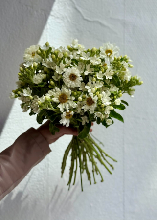 Buchet de mireasa din flori Cosmos si oxypetalum [7]