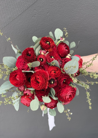 Buchet de mireasa/nasa rosu din trandafiri si ranunculus [7]