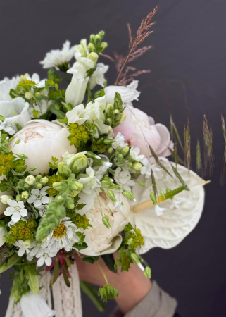 Buchet de mireasa rustic alb din flori de camp [2]