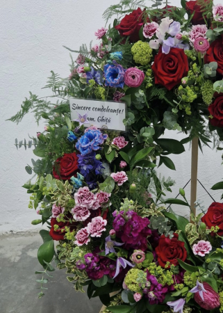 Coroana funerara de mari dimensiuni [1]