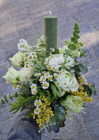 LUMANARI NUNTA - Lumanare de botez cu mimosa ranunculus si musetel
