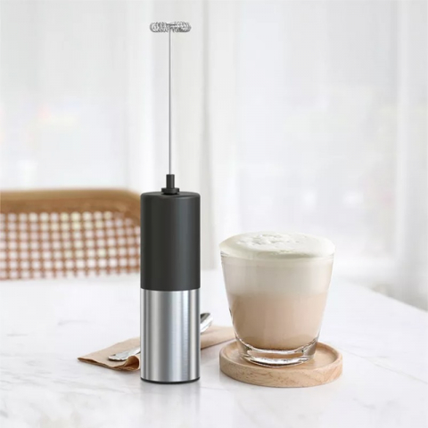 Mixer cu baterii pentru spumarea laptelui [5]