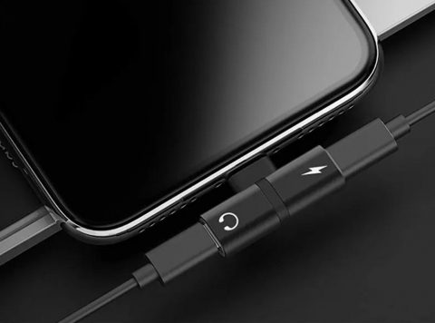 Splitter iphone / ipad cu adaptor casti si incarcare [2]