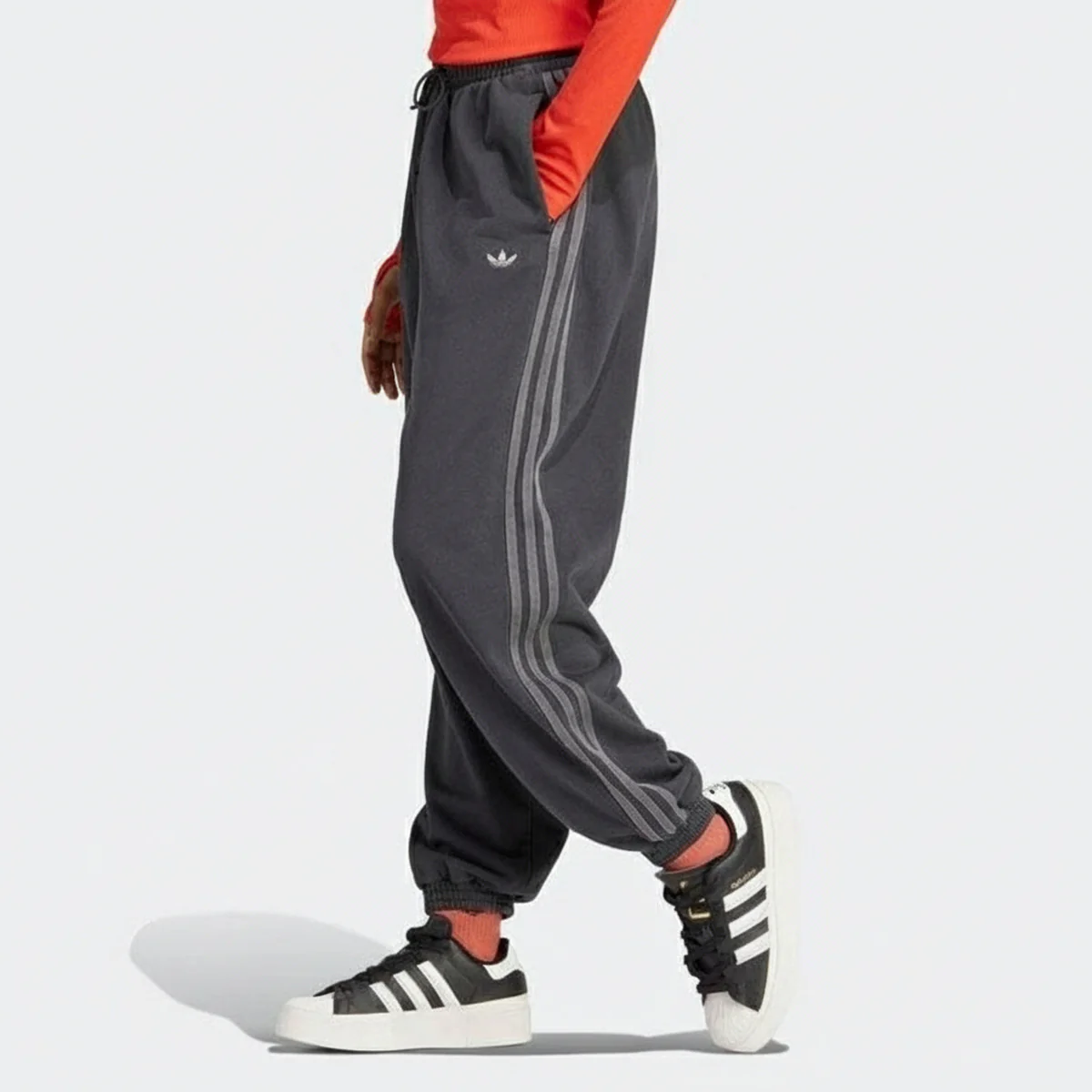 Pantaloni - Pantaloni Jogger Adidas Negri Damă IP7140 rafaelito.ro