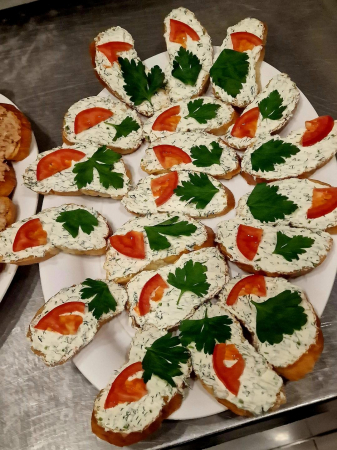 Bruschete cu Crema de Branza Marar/ Ceapa