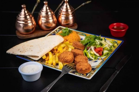 TURKISH PLATE GRILL - Falafel la farfurie (produs vegan de post)