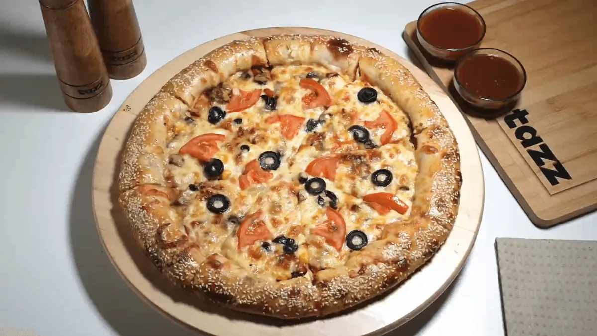 PIZZA 32 CM - Pizza Blat Cheesy 32 Cm (Margine Umpluta cu Crema de Branza si Mozzarella)