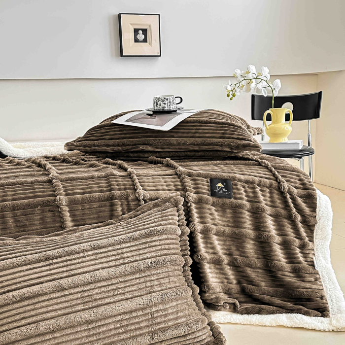 Patura Cocolino Cu Blanita + 2 Fete Perna - Maro [4]