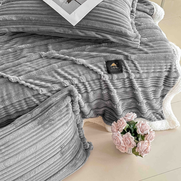 Patura Cocolino Cu Blanita + 2 Fete Perna - Gri Deschis [6]