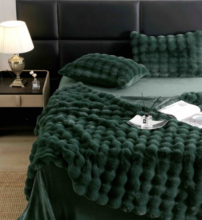 Lenjerie De Pat Pufoasa Rabbit Luxury Edition, 6 Piese, Verde Smarald [1]