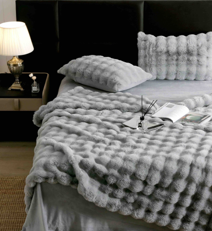Lenjerie De Pat Pufoasa Rabbit Luxury Edition, 6 Piese, Gri Deschis [1]