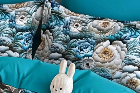 Lenjerie de Pat Bumbac Finet 5D, 1 Persoana, 4 Piese, cu Elastic - Trandafiri Albi Si Bleu [3]
