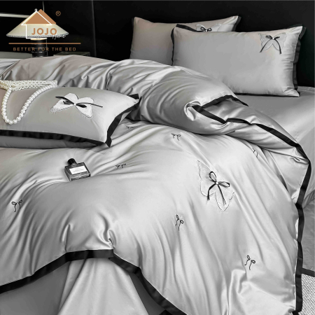 Lenjerii Deluxe cu Broderie 100% Bumbac Satinat - Lenjerie de pat Deluxe, 100% Bumbac Satinat, cu broderie, 4 piese