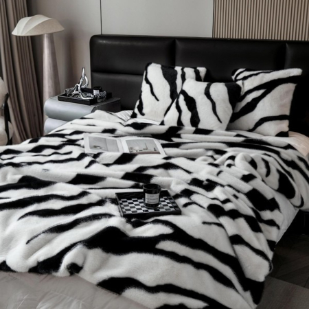 Paturi cu Blana Nurca - Patura Blana Artificiala de Nurca cu Fermoar, Pat Dublu, cu 2 Fete de Perna - Alb/Negru, Zebra