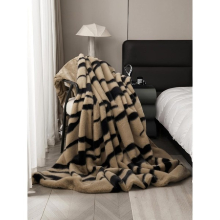 Patura Blana Artificiala de Nurca cu Fermoar, Pat Dublu, cu 2 Fete de Perna - Maro, Animal Print [1]
