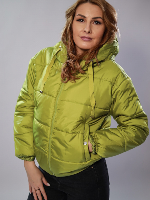 Geacă scurtă verde fistic cu glugă [2]