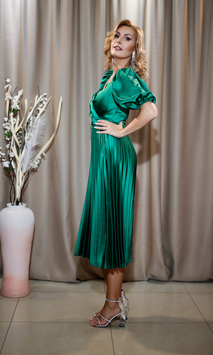 Rochie midi elegantă cloș verde [3]
