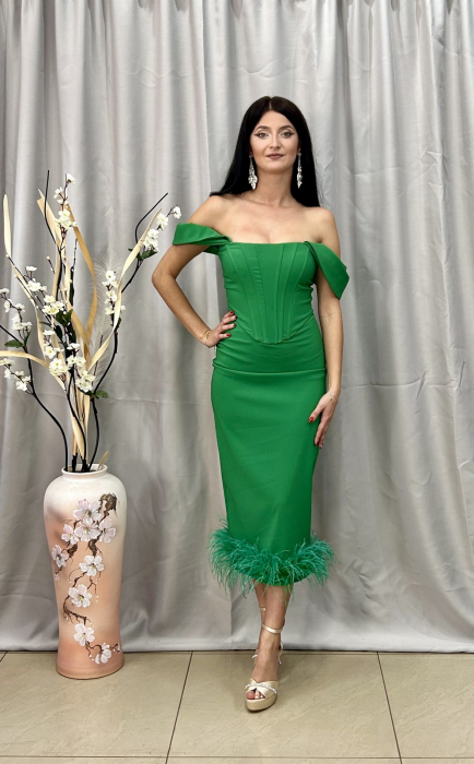 Rochie Elegantă Lungă Verde cu Pene [2]