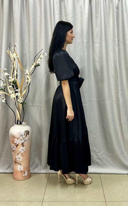 Rochie Elegantă Medie Cloș Neagră [2]