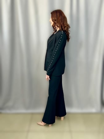 Compleu negru cu perle și pantalon evazat [1]