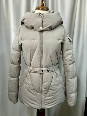 GECI - Geacă scurtă bej inchis  glugă detașabilî  si cordon cu capse