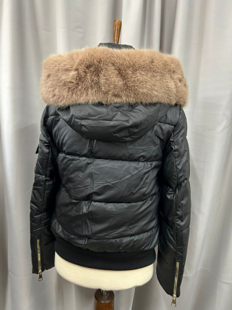 Geacă scurtă neagră cu guler si glugă detașabilă [2]