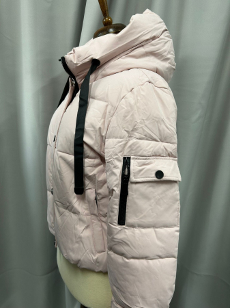 Geacă scurtă roz cu glugă [2]