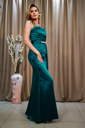 Rochie elegantă lungă verde bust buretat cu pene [1]