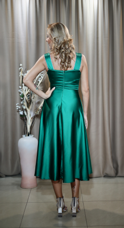 Rochie midi elegantă cloș verde [1]