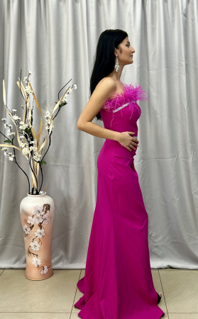 Rochie Elegantă Lungă Fucsia cu Pene [2]