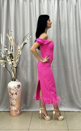 Rochie Elegantă Lungă Fucsia cu Pene [1]