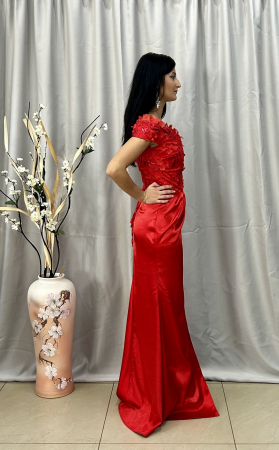 Rochie Elegantă Lungă Roșie Dantelă cu Decolteu în V [2]