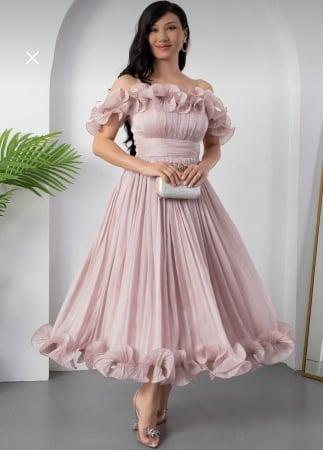 Rochie Elegantă Roz Pudrat cu Volane și Umeri GoI [2]