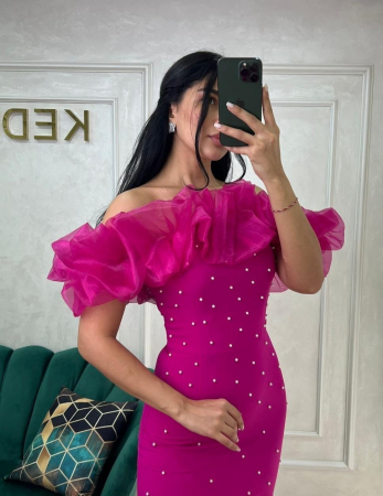 Rochie Elegantă Scurtă  Fucsia cu Umeri din Voal Perlată [4]
