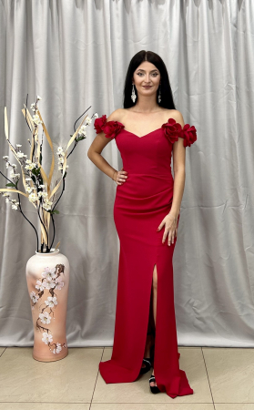 Rochii elegante lungi - Rochie Elegantă Lungă Roșie cu Trandafir pe Umeri