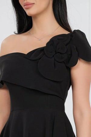Rochie Midi Elegantă Cloș Negru Decolteu Umeri [7]