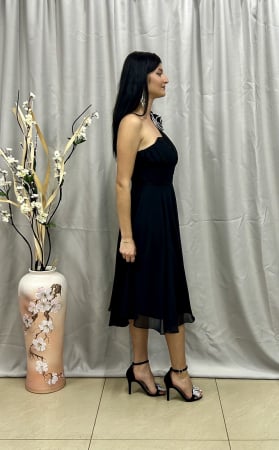 Rochie Elegantă Medie Cloș Neagră [1]