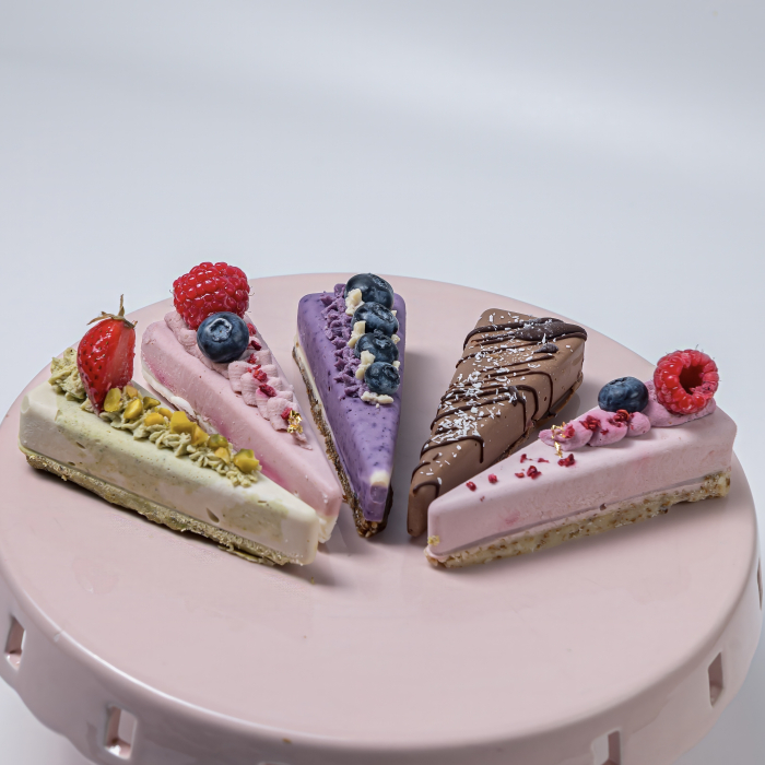 Prajitura Zebra cu Fistic și Ciocolată Albă - KETO [2]