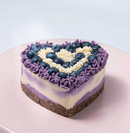 Torturi Fructe - Tort cu Crema de Afine si Cioco alba, model Zebra