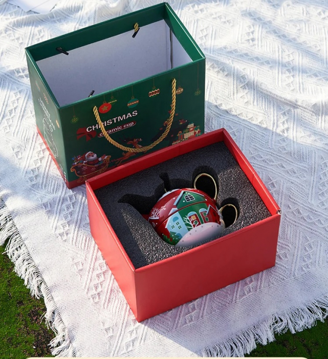 Set ceai, ceramic pentru Craciun, alcatuit din cana, farfurie, ceainic si cutie cadou, rosu + cadou un ulei esential Magia Craciunului [2]