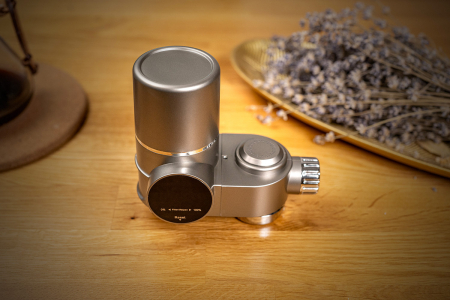 Set robinet Real Life cu afisaj digital, doua filtre (filtru carbon activ + filtru ceramic), lumina UV, 8 nivele de filtrare, purificator apa, indeparteaza clorul, metalele grele, conectori multipli [8]