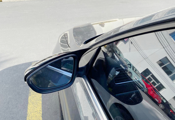 Capace oglinzi tip BATMAN Volkswagen Jetta (2010-2018) negru lucios [4]