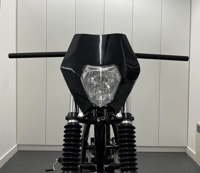 Carena si far fata pentru motociclete, negru, cu faza scurta si lunga – Model universal pentru ENDURO / Trail / Streetfighter [13]