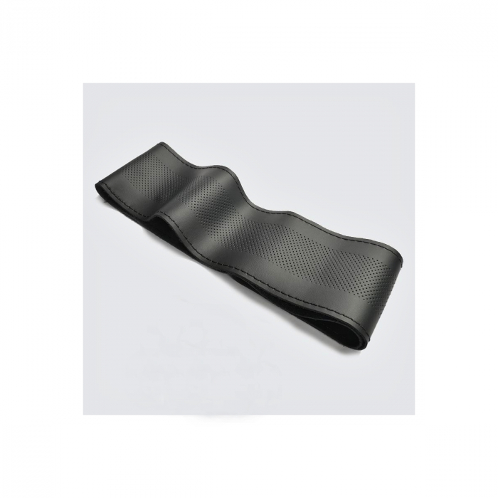 Husa volan cu ac si ata imitatie piele cu gaurele , marime M, culoare Negru Cod: WK-1001 [2]