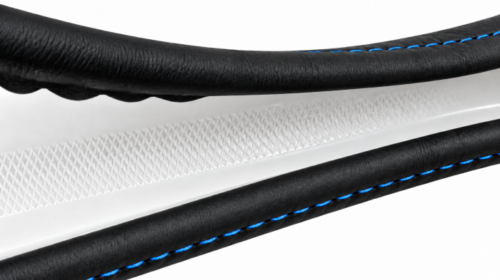 Husa volan pentru camion din piele naturala, 44-46 cm, Negru cu cusaturi albastre [5]
