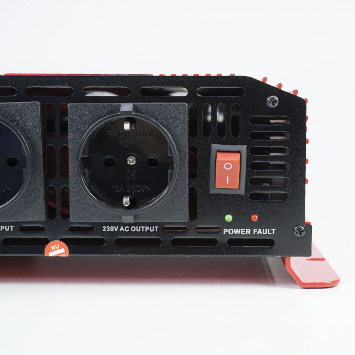 Invertor de tensiune PNI L3000W alimentare 12V iesire 230V [7]